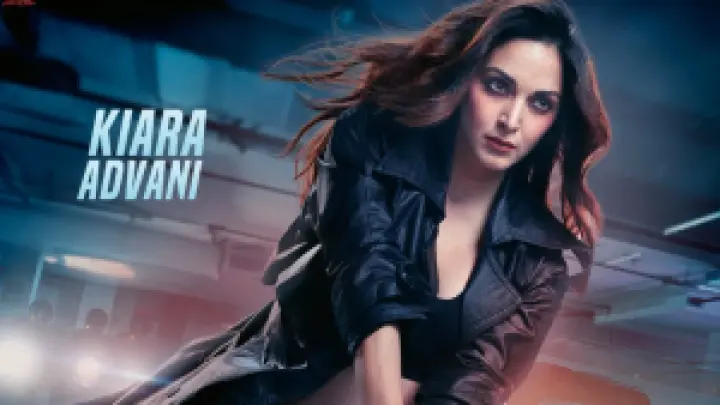 চোখ ধাঁধানো লুকে কিয়ারা